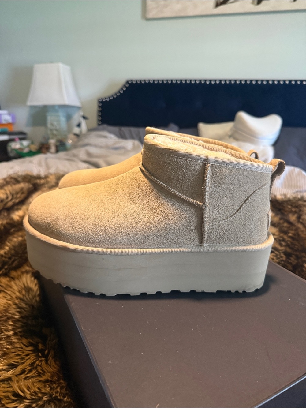 UGGS Women's Cream Suede Platform Winter Ankle Boot